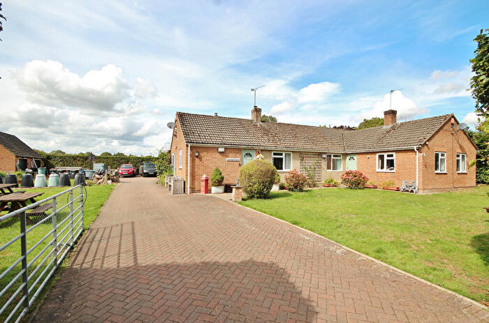 4 Bedroom Detached Bungalow For Sale In Pitts Lane, Hailey, OX29