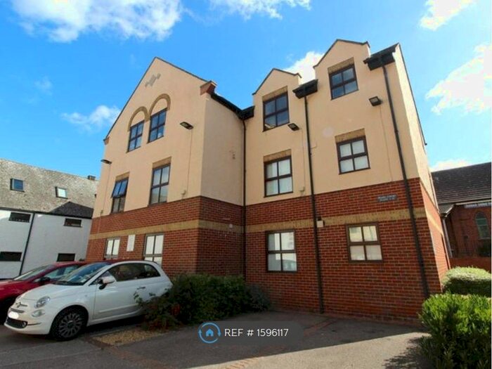 1 Bedroom Flat To Rent In Whitehorse Street, Baldock, SG7