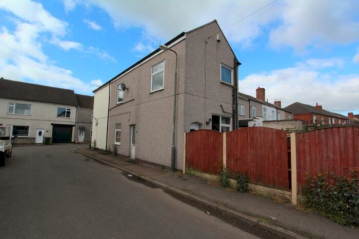 2 Bedroom End Of Terrace House To Rent In Middle Street, Hillstown, Bolsover, S44