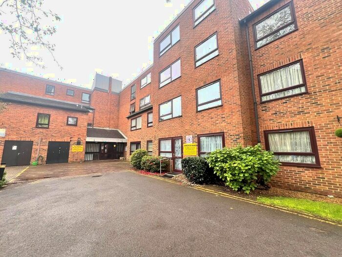 1 Bedroom Retirement Property To Rent In Grove Road North, Southsea, PO5