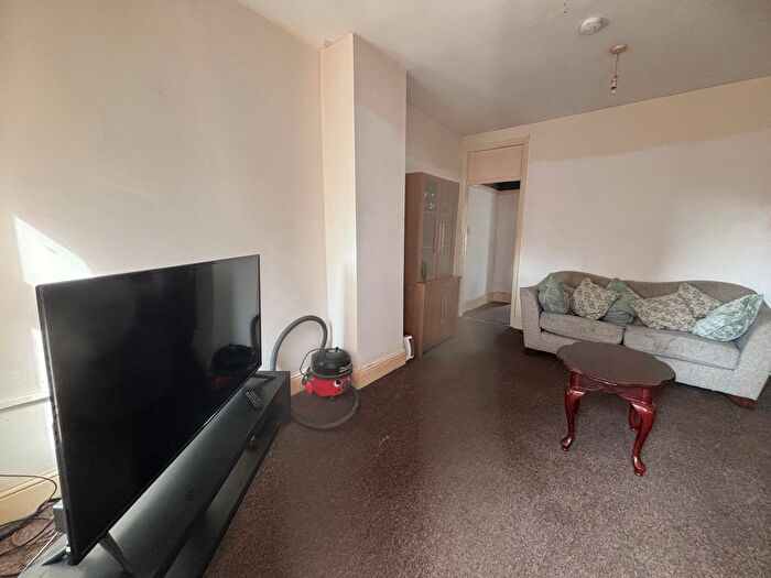 1 Bedroom Flat To Rent In Browning Road, Rotherham, S65