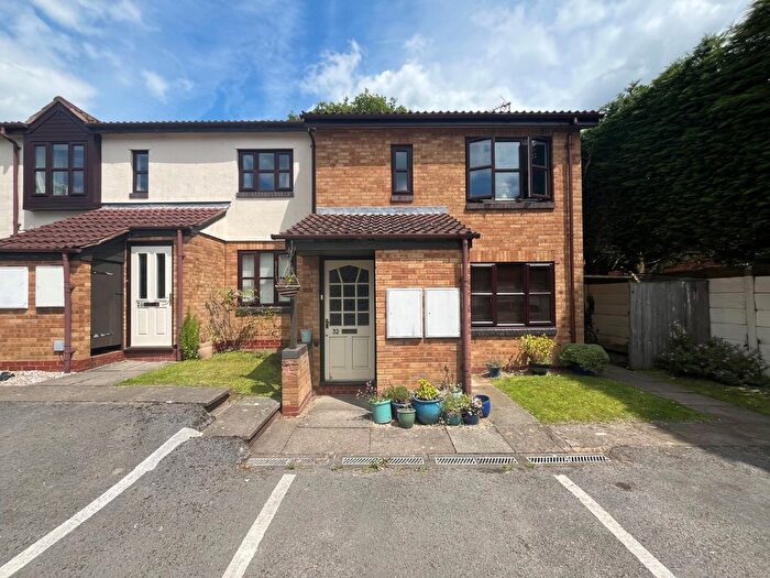 1 Bedroom Maisonette To Rent In Pembroke Way, Birmingham, West Midlands, B28