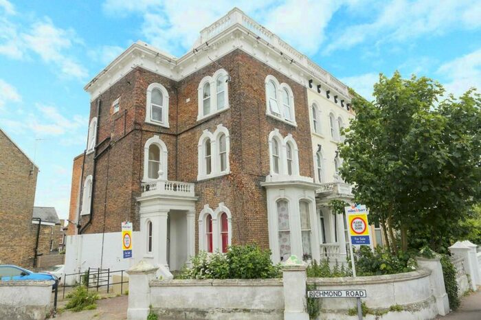 1 Bedroom Flat To Rent In Crescent Road, Ramsgate, CT11