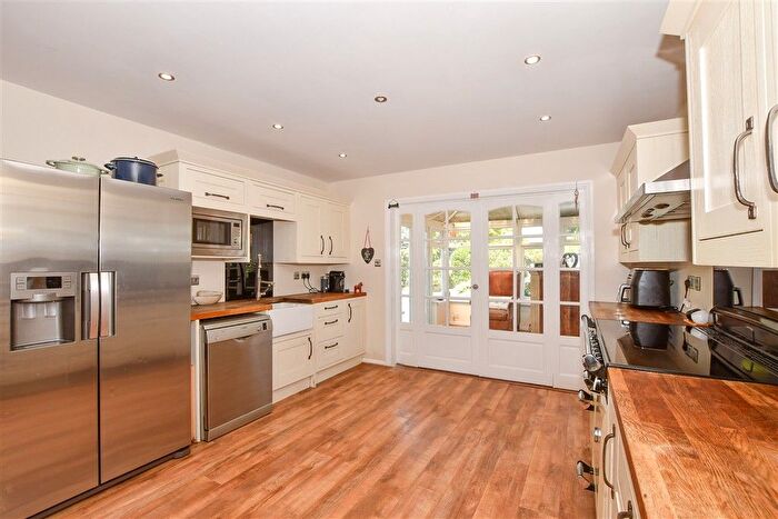 4 Bedroom Chalet For Sale In Five Oak Green Road, Five Oak Green, Tonbridge, Kent, TN12