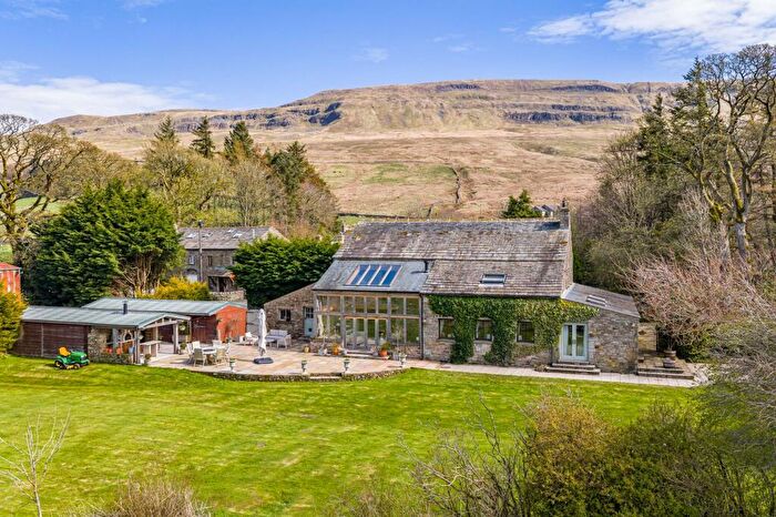 5 Bedroom Detached House For Sale In Eden Grange, Outhgill, Kirkby Stephen, CA17