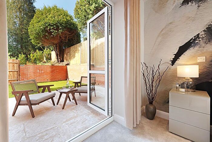 2 Bedroom Apartment For Sale In McLAREN Court, Fetcham, KT22