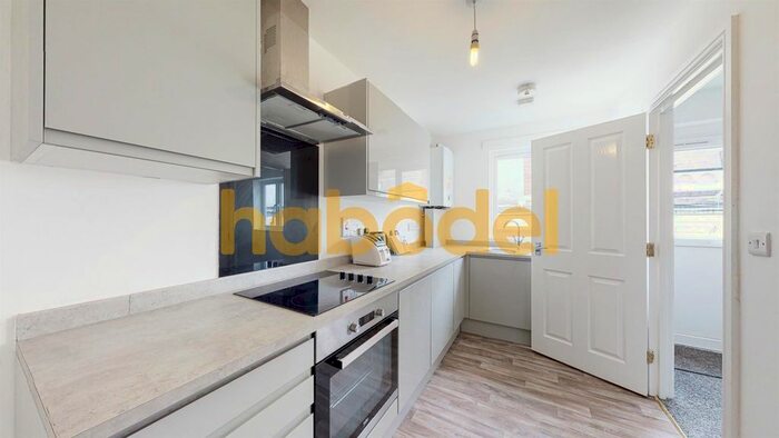 1 Bedroom Flat To Rent In Torbay Road, Paignton, TQ4