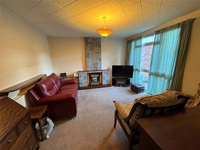 3 Bedroom End Terrace House For Sale In Sumburgh Croft, Birmingham, West Midlands, B35