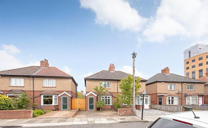 2 Bedroom Semi Detached House To Rent In Regent Road North, Gosforth, Newcastle Upon Tyne, NE3