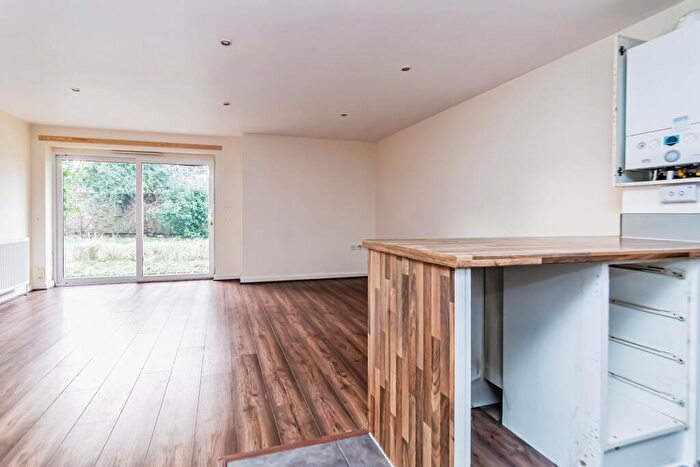 2 Bedroom Flat For Sale In Outram Road, Croydon, CR0