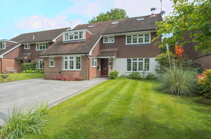 4 Bedroom Detached House For Sale In Old Rectory Gardens, Godalming, Surrey, GU7