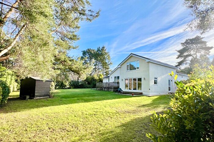 4 Bedroom Detached House For Sale In Ashley Drive North, Ashley Heath, BH24