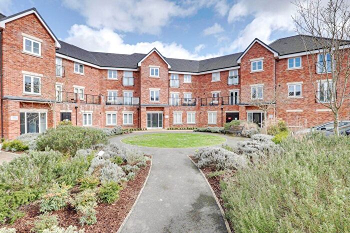 2 Bedroom Apartment For Sale In Watermill Place, Calcot, Reading, RG31