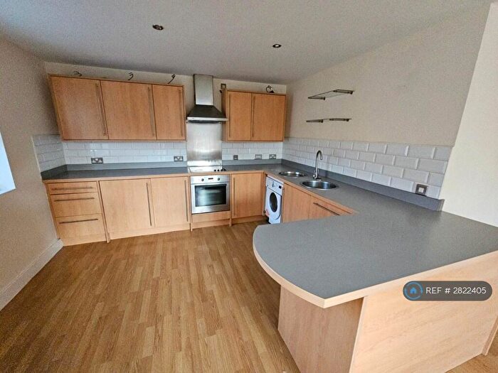 2 Bedroom Flat To Rent In Fleming House, Nottingham, NG3