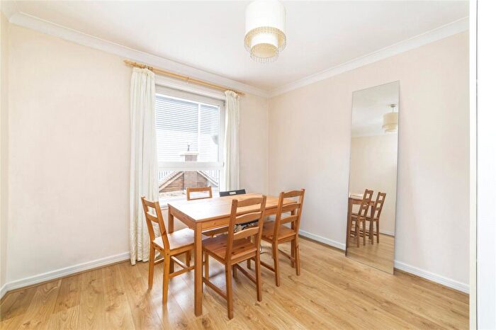2 Bedroom Flat To Rent In Hera Court, Homer Drive, E14