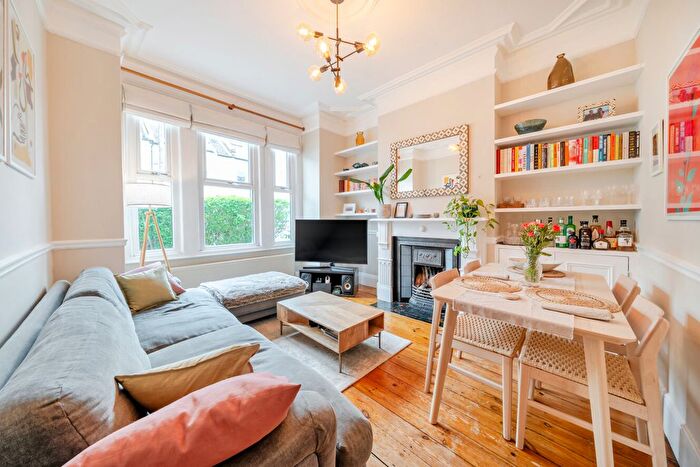 2 Bedroom Flat For Sale In Brancaster Road, Streatham, London, SW16