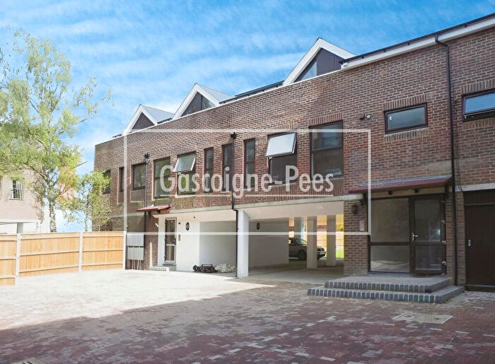 2 Bedroom Apartment To Rent In High Street, Camberley, GU15