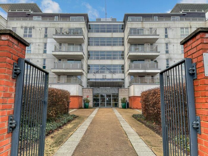 2 Bedroom Flat To Rent In Penthouse Watkin Road, Leicester, Leicestershire, LE2