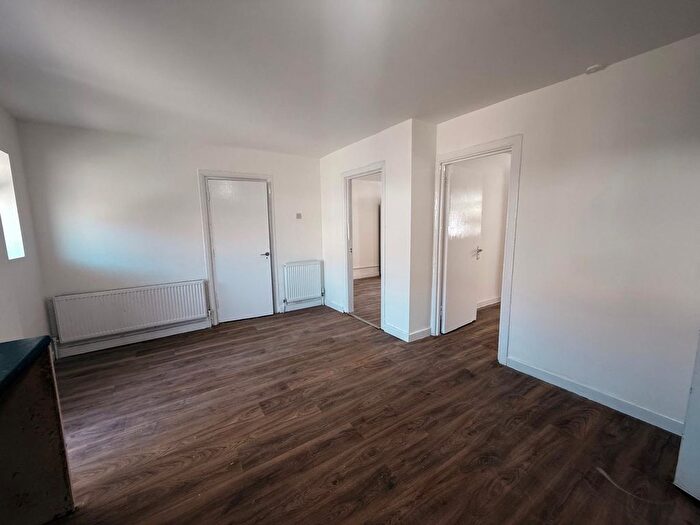 2 Bedroom Flat To Rent In London, N9