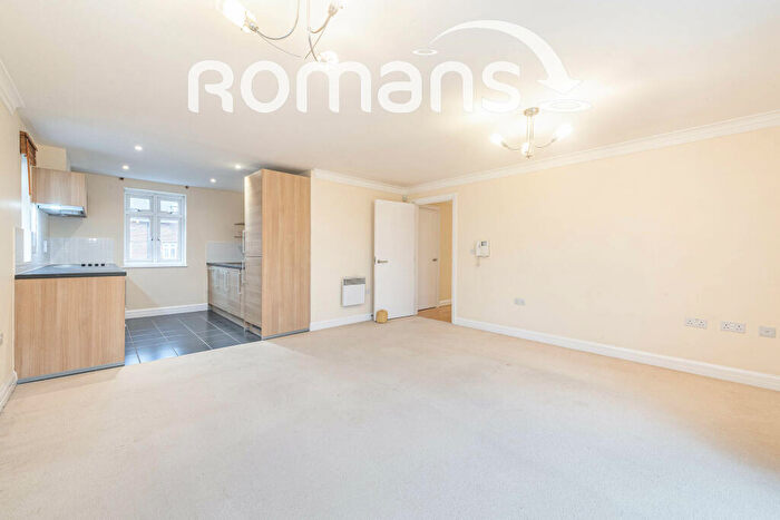 2 Bedroom Apartment To Rent In Gabriels Square, Lower Earley, RG6