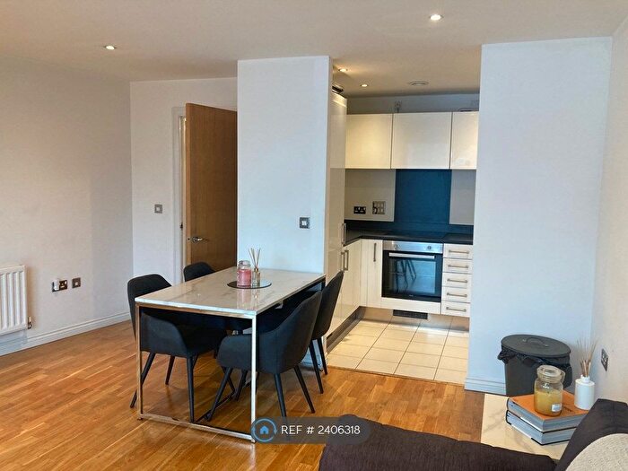 1 Bedroom Flat To Rent In Viridian Apartments, London, SW8