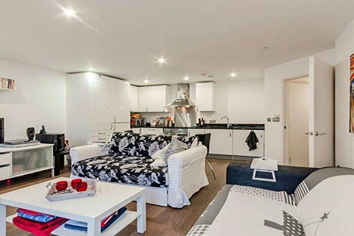 1 Bedroom Flat To Rent In St Pancras Way, Camden / Kings Cross, NW1