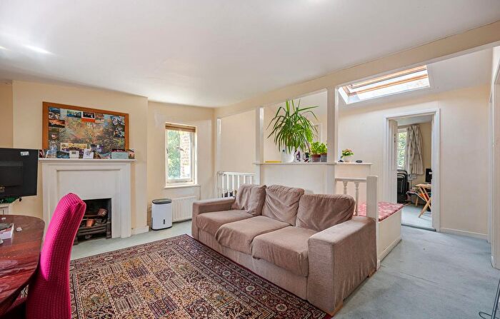 2 Bedroom Flat To Rent In Bromfelde Road, London, SW4