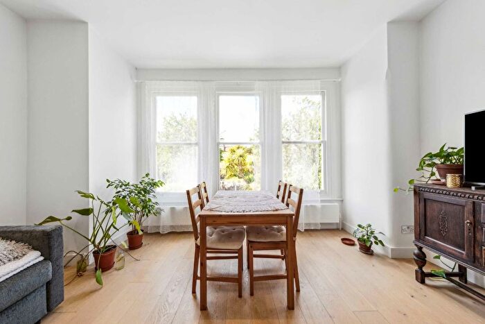 1 Bedroom Flat To Rent In Heybridge Avenue, London, SW16