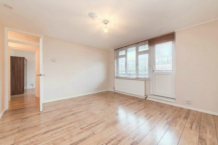 1 Bedroom Flat To Rent In New Place Square, South Bermondsey, SE16
