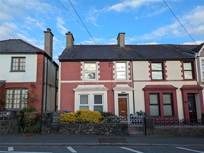 3 Bedroom End Terrace House For Sale In High Street, Penygroes, Caernarfon, Gwynedd, LL54
