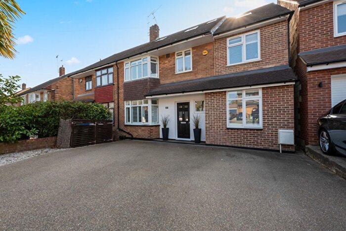 5 Bedroom Semi Detached House For Sale In Glenhurst Avenue, Bexley, DA5