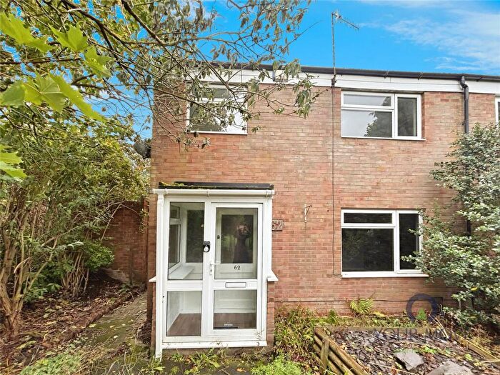 3 Bedroom House To Rent In Spenser Walk, Catshill, Bromsgrove, Worcestershire, B61