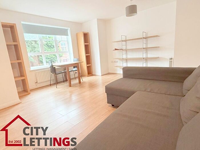 2 Bedroom Apartment To Rent In Tudor Court, Arboretum, NG7