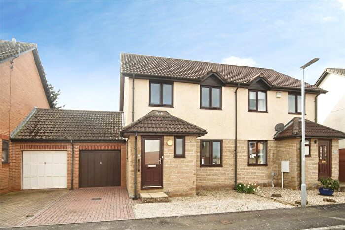 3 Bedroom Link Detached House For Sale In St. Peters Close, Ilton, Ilminster, Somerset, TA19