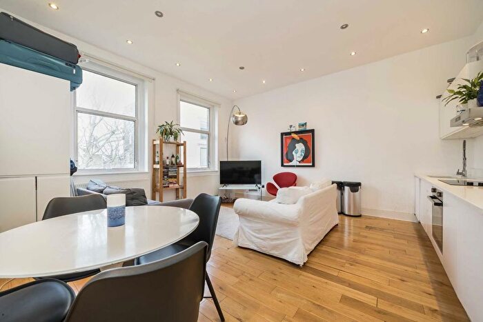 2 Bedroom Flat For Sale In Fulham Road, London, SW6