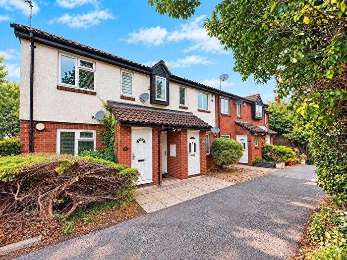 1 Bedroom Flat For Sale In Rabournmead Drive, Northolt, UB5