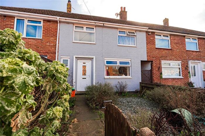 3 Bedroom Semi Detached House For Sale In St. Ives Crescent, Grimsby, DN34