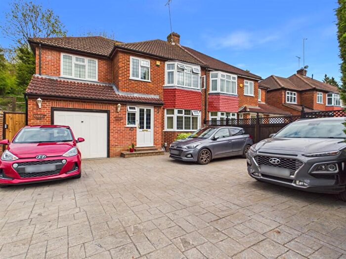 5 Bedroom Semi Detached House For Sale In Caterham Drive, Coulsdon, CR5