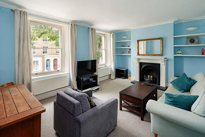2 Bedroom Apartment For Sale In Eastlake Road, Camberwell, London, SE5