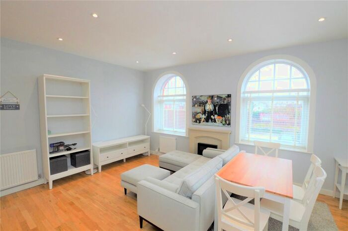 2 Bedroom Flat To Rent In Mansion Court, Manor Road, London, SE25