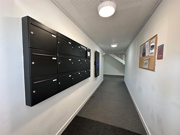 1 Bedroom Flat For Sale In Lorenzo House, Medici Close, IG3