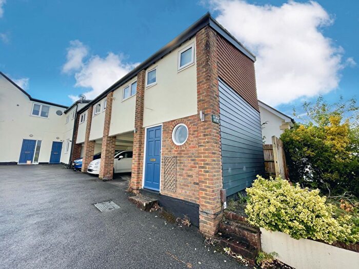 1 Bedroom Flat To Rent In Albion Mews, Albion Road, Reigate, RH2