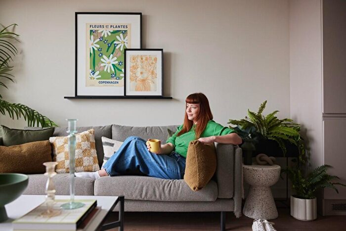 Studio To Rent In Apartment, Hove Gardens, Ethel Street, Hove, East Sussex, BN3