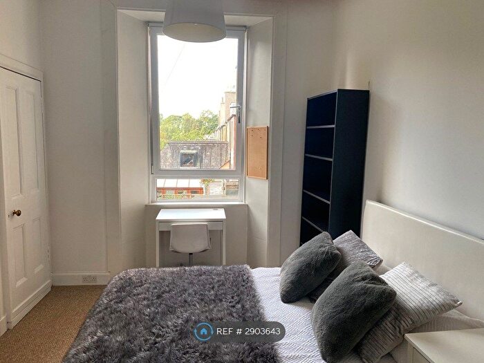 5 Bedroom Flat To Rent In Morningside Road, Edinburgh, EH10