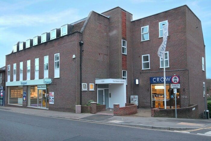 2 Bedroom Apartment To Rent In South Street, Dorking, RH4