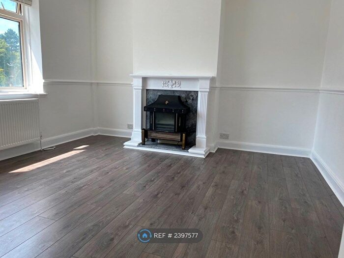 3 Bedroom Flat To Rent In Marlborough House, London, N4