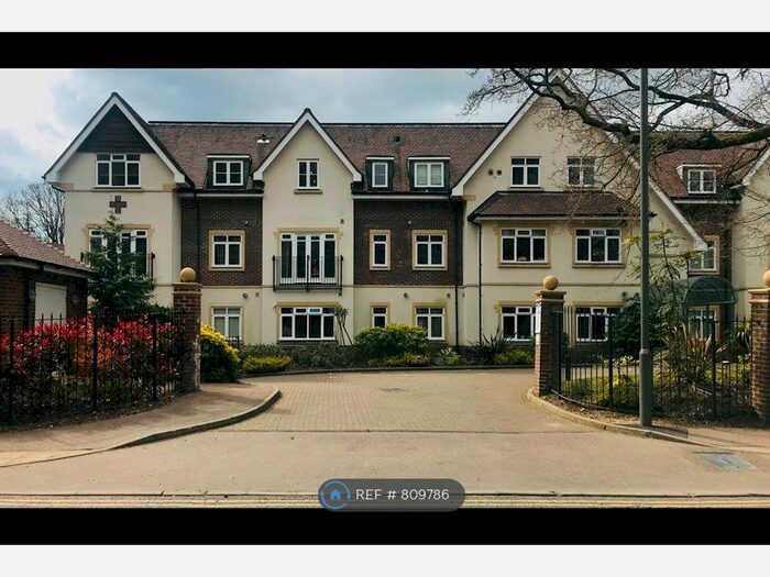 2 Bedroom Flat To Rent In Emenio, Beaconsfield, HP9
