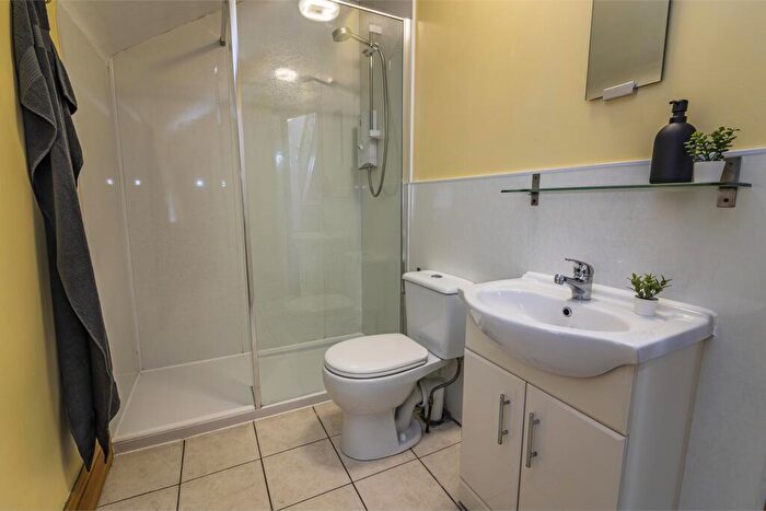 6 Bedroom House To Rent In Sherwin Road, Lenton, Nottingham, NG7