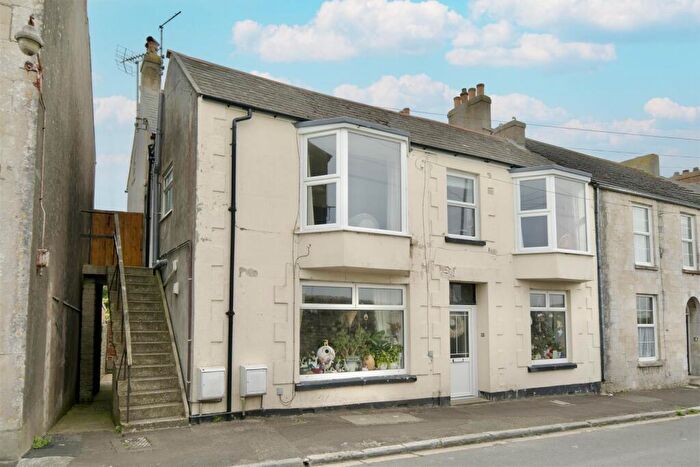 2 Bedroom Maisonette For Sale In Grove Road, Portland, DT5