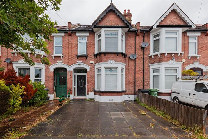 3 Bedroom Property To Rent In Montreal Road, Ilford, IG1